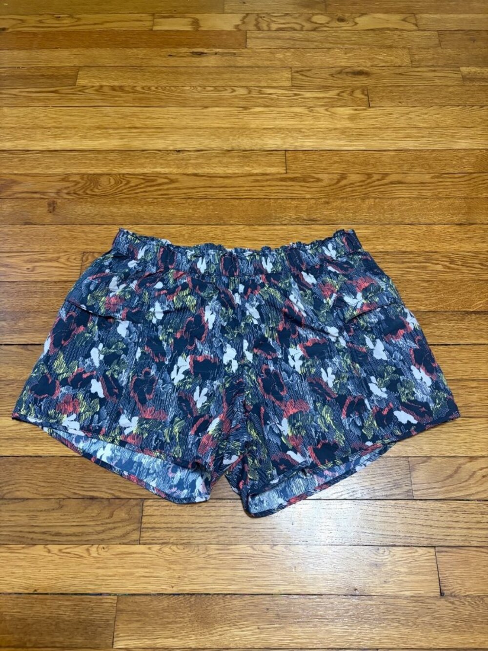 Free People Movement Womens Shorts Size Large Blue Elastic Waist 4.5" Inseam.